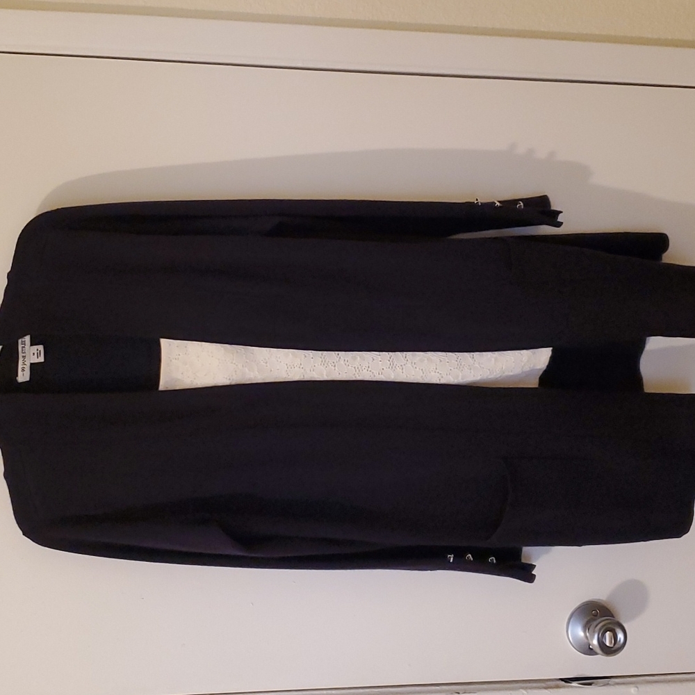 Dark Navy blue sweater long open front style with 2 front pockets